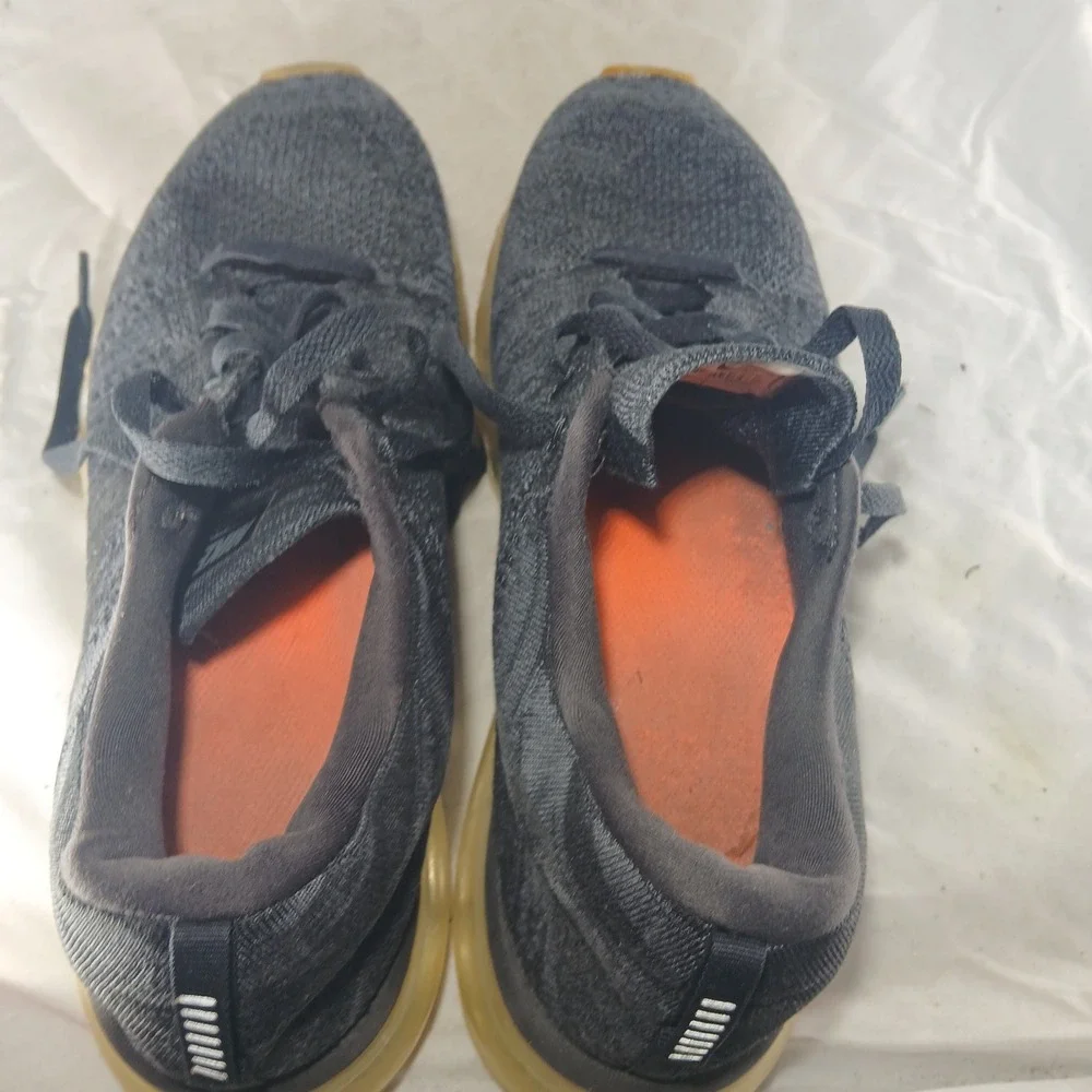 Nike Air Max Flyknit Black Charcoal Grey Gum Sole Mens 10.5 620469-010 Running‎
